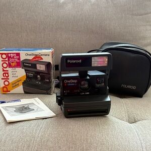 Polaroid OneStep Camera with Black Vinyl Carrying Case